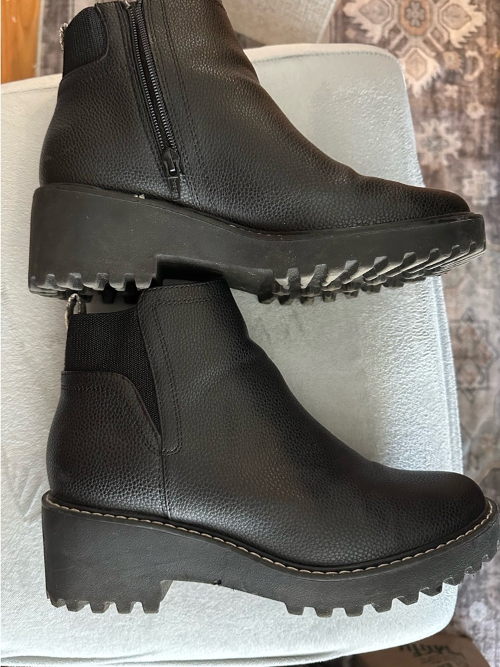 Universal Threads Chunky Platform 8 1/2